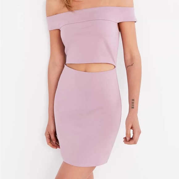 NWT UO Silence + Noise Off-The-Shoulder Slashed Ponte Mini Dress in Mauve Size S - Picture 5 of 16